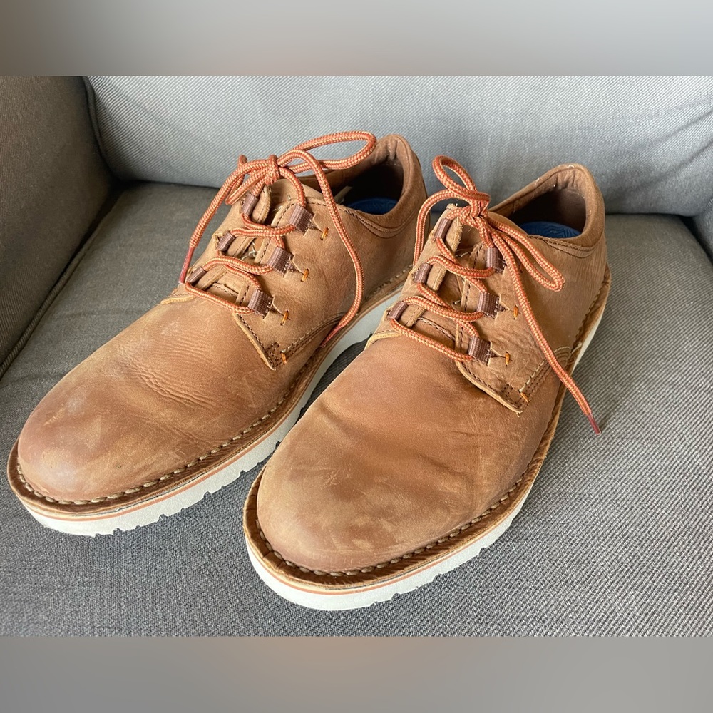 Men’s Eastford Low tie loafer in Dark Tan Leather - worn once, in original box